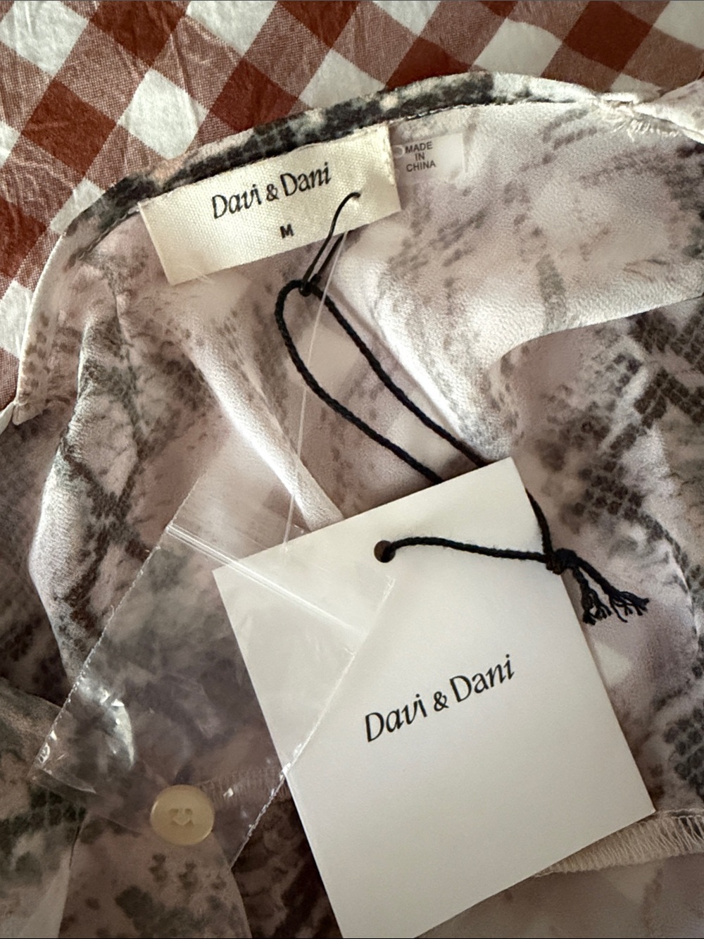 DAVI & DANI Neutral Snake-Print Ruffle Kimono medium - Picture 7 of 13